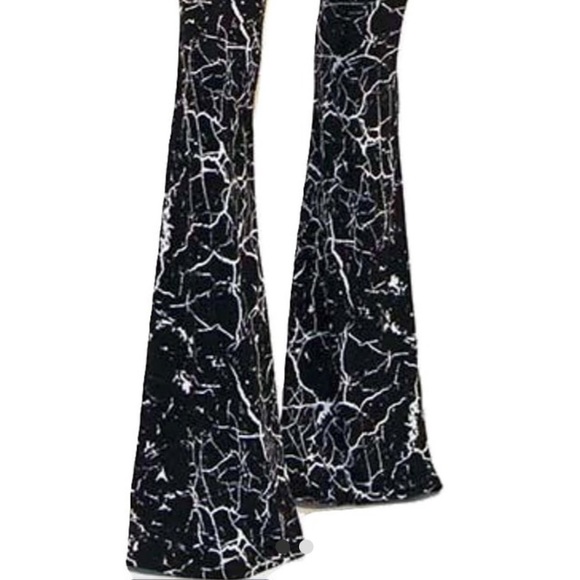 GRATEFULLY THREADED BLACK/WHITE MARBLE BELLS - Picture 4 of 5